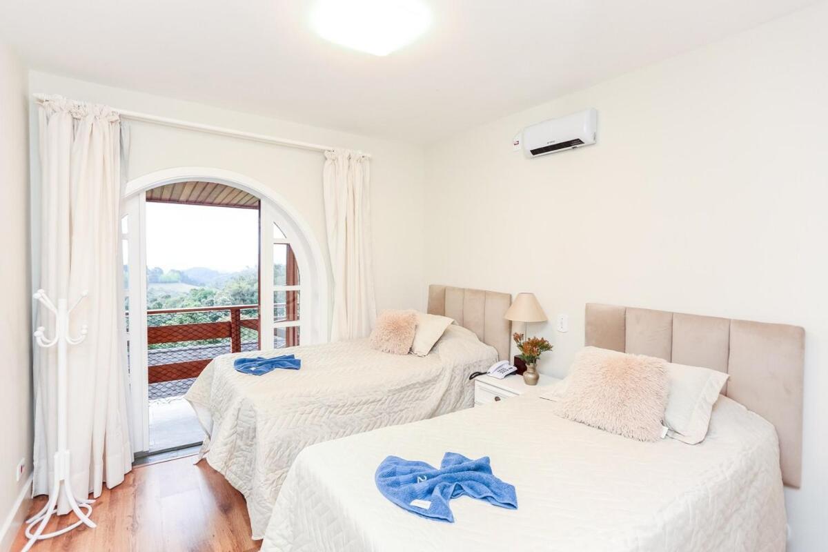 Quatre Saison 412 - Flat Nas Montanhas Perfeito Para Relaxar Campos do Jordão Esterno foto